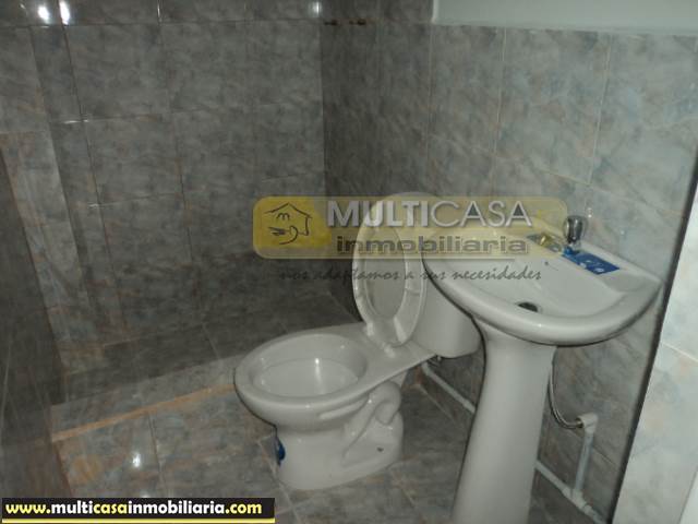 Venta de Hermosa Casa con Local Comercial a crédito sector Paraíso Cuenca-Ecuador