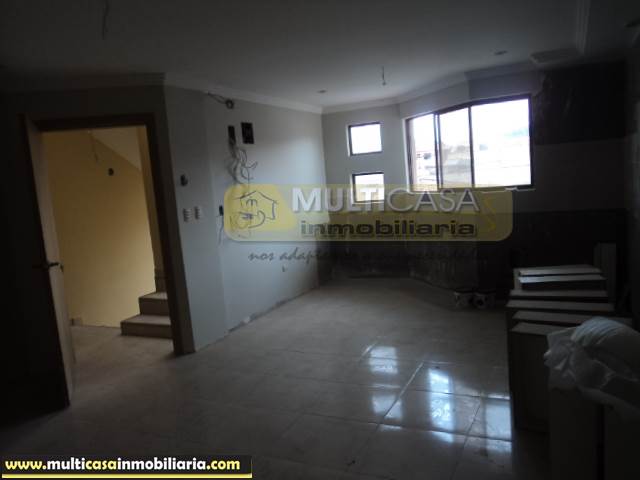 Casa Rentera en Venta de cinco departamentos Sector Totoracocha Cuenca-Ecuador