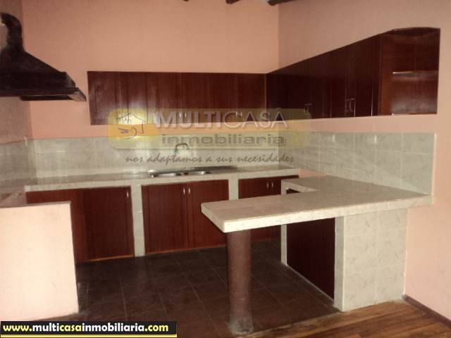Casa Rentera en Venta a Crédito Sector Centro de la Ciudad Cuenca-Ecuador