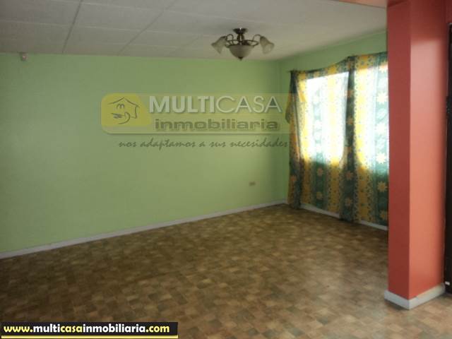 Venta de Hermosa Casa Rentera de tres Departamentos a crédito sector Paraíso Cuenca-Ecuador