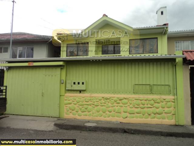Venta de Hermosa Casa Rentera de tres Departamentos a crédito sector Paraíso Cuenca-Ecuador
