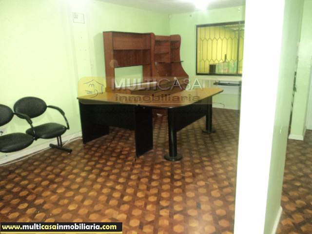 Venta de Hermosa Casa Rentera de tres Departamentos a crédito sector Paraíso Cuenca-Ecuador