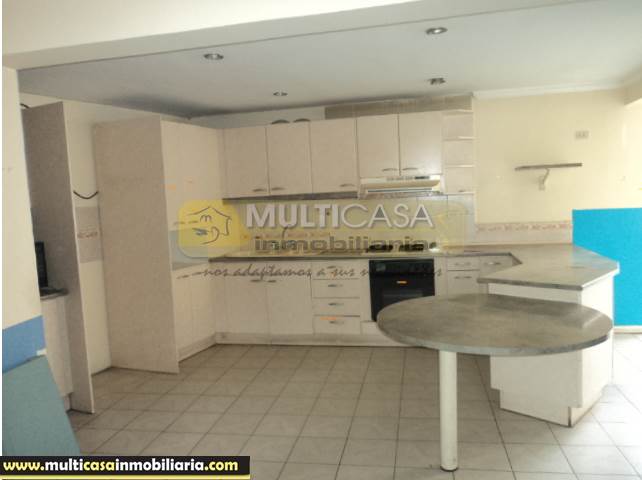 Venta de Hermosa Casa a crédito sector Av. Solano Cuenca-Ecuador