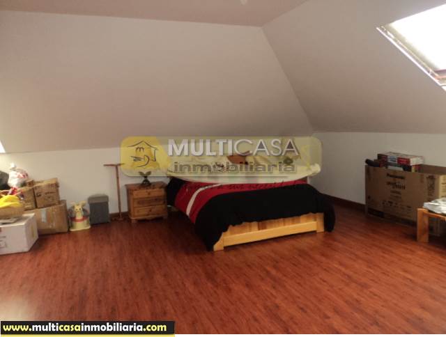 Venta de Hermosa Casa a crédito sector Hospital de Río Cuenca-Ecuador