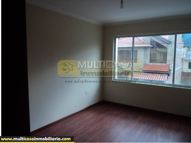 Venta de Hermosa Casa a crédito por estrenar sector Misicata Cuenca-Ecuador
