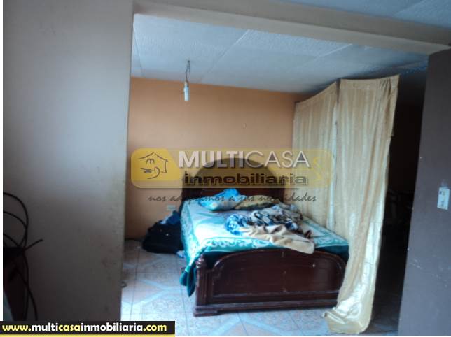 Venta de Hermosa Casa a crédito con dos Locales Comerciales sector Empresa Eléctrica Cuenca-Ecuador