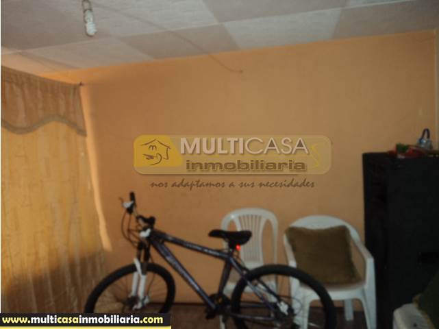 Venta de Hermosa Casa a crédito con dos Locales Comerciales sector Empresa Eléctrica Cuenca-Ecuador