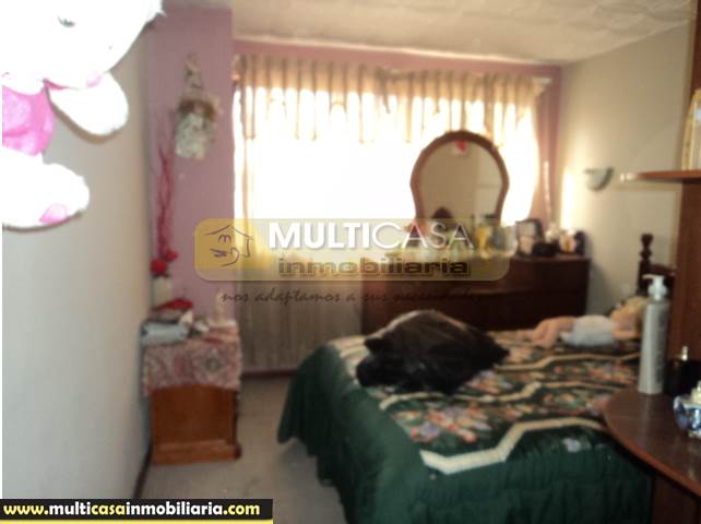 Casa Rentera con Mini departamento en Venta a Crédito Sector Yanuncay Cuenca-Ecuador
