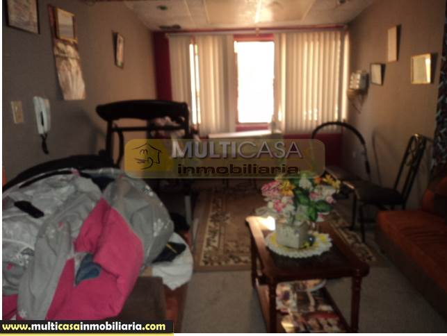 Casa Rentera con Mini departamento en Venta a Crédito Sector Yanuncay Cuenca-Ecuador