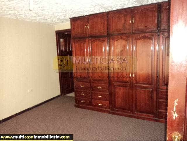 Venta de Hermosa Casa a crédito sector Yanuncay Cuenca-Ecuador