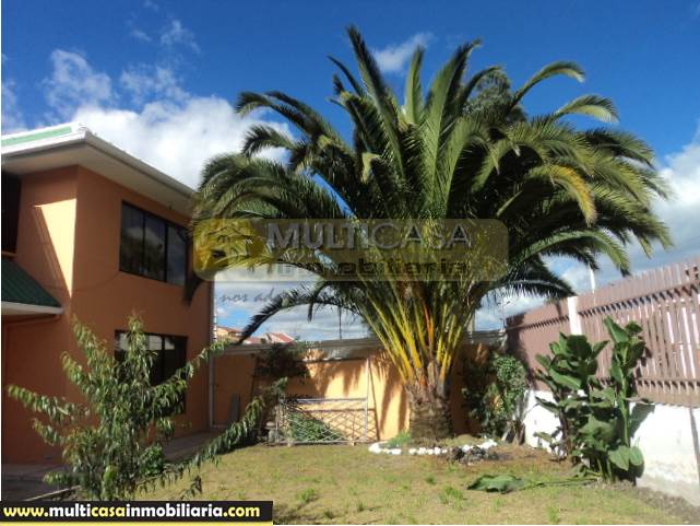 Venta de Hermosa Casa a crédito sector Yanuncay Cuenca-Ecuador