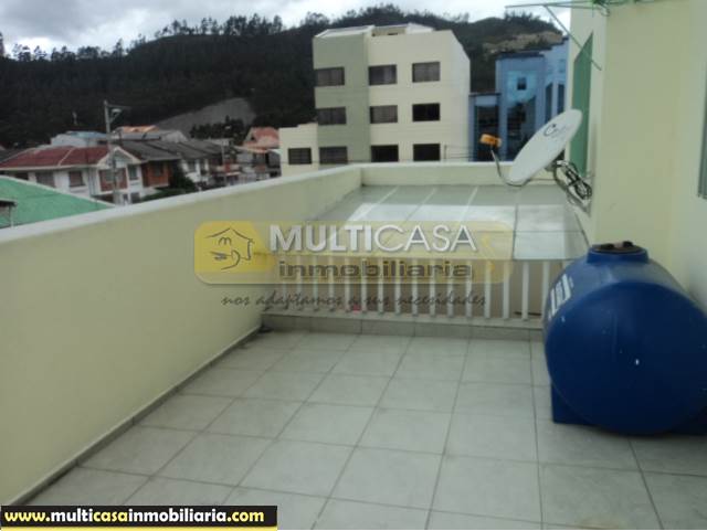 Casa de siete Departamentos en Venta a crédito Sector Parque Iberia  Cuenca-Ecuador