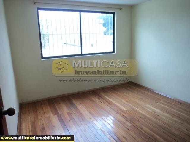 Casa de siete Departamentos en Venta a crédito Sector Parque Iberia  Cuenca-Ecuador