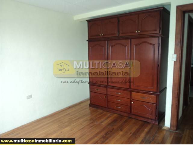Casa de siete Departamentos en Venta a crédito Sector Parque Iberia  Cuenca-Ecuador