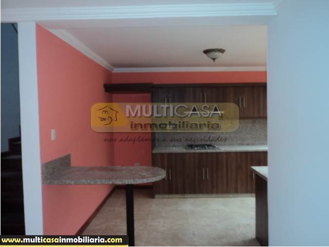Casa en Venta a Crédito en Urbanización Sector Racar Cuenca-Ecuador