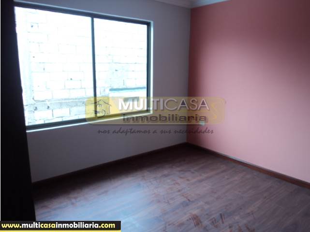 Casa en Venta a Crédito en Urbanización Sector Racar Cuenca-Ecuador