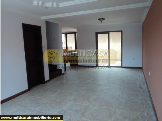 Casa en Venta a Crédito en Urbanización Sector Racar Cuenca-Ecuador