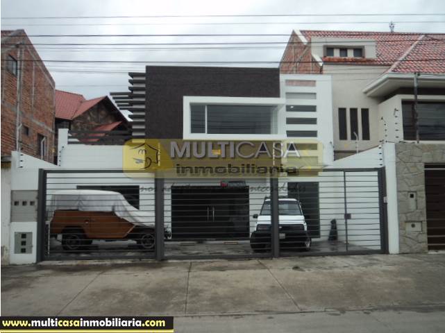 Venta de Hermosa Casa de Dos Departamentos mas Local Comercial a crédito sector Tótems Cuenca-Ecuador