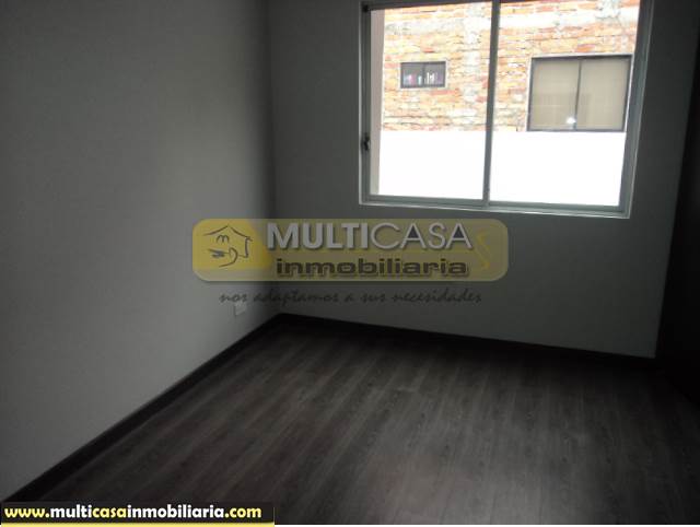 Venta de Hermosa Casa de Dos Departamentos mas Local Comercial a crédito sector Tótems Cuenca-Ecuador