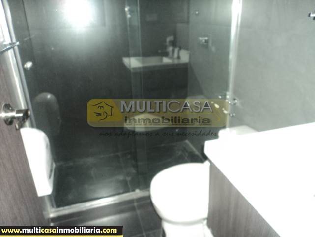 Venta de Hermosa Casa de Dos Departamentos mas Local Comercial a crédito sector Tótems Cuenca-Ecuador