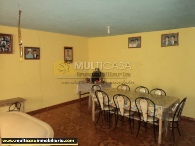 Venta de Hermosa Casa mas media agua a crédito sector Panamericana Norte Cuenca-Ecuador