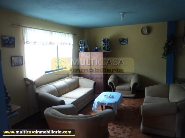 Venta de Hermosa Casa mas media agua a crédito sector Panamericana Norte Cuenca-Ecuador