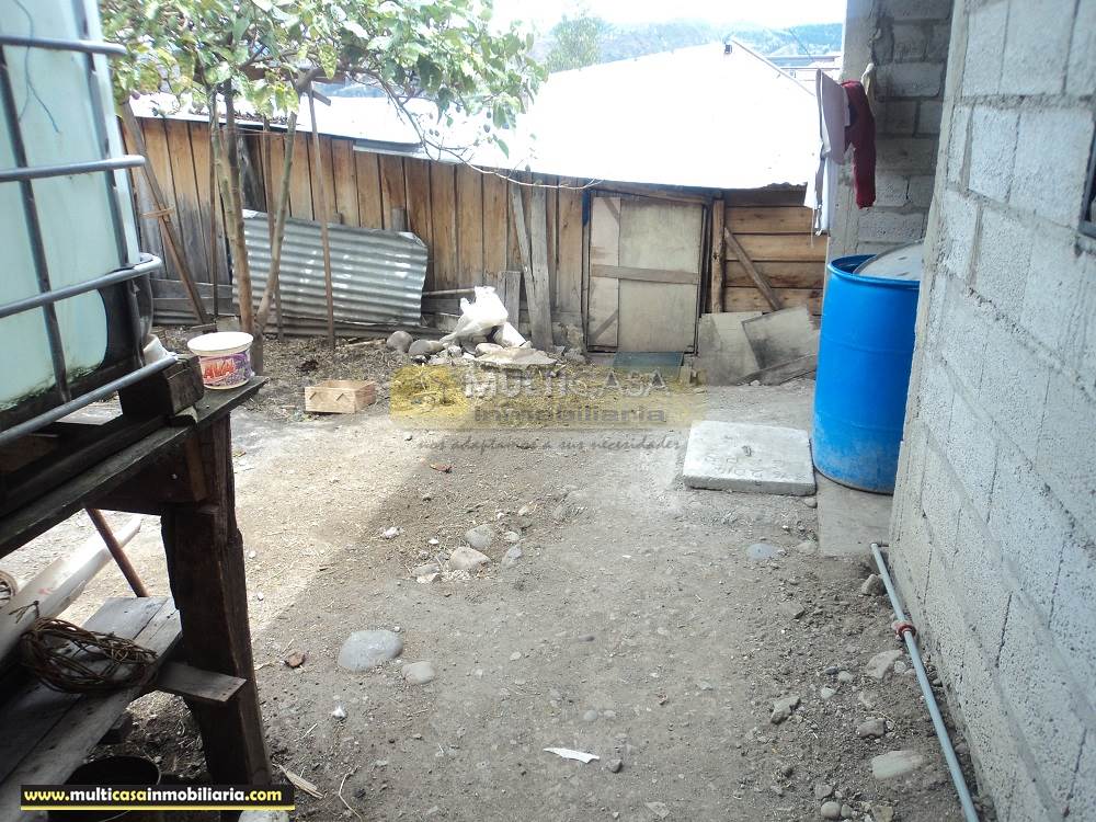 Venta de Hermosa Casa mas media agua a crédito sector Panamericana Norte Cuenca-Ecuador