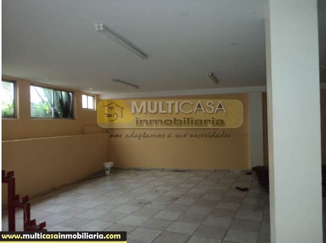 Edificio Comercial en Venta a Crédito Sector Feria Libre Cuenca-Ecuador