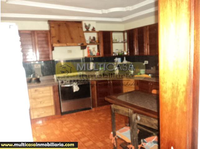 Edificio Comercial en Venta a Crédito Sector Feria Libre Cuenca-Ecuador