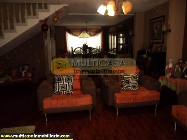 Casa en Venta a Crédito con espacios Verdes Sector Coliseo Cuenca-Ecuador