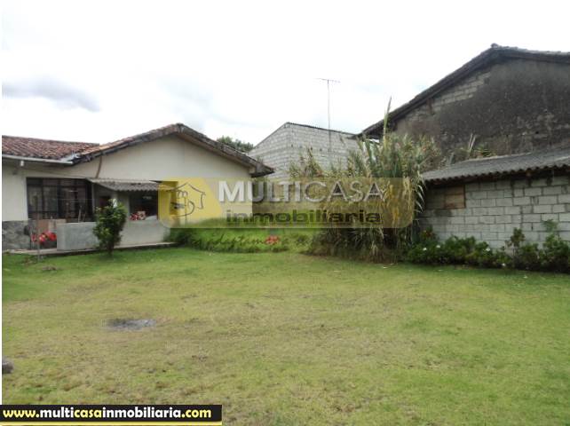 Casas con Terreno en Venta a Crédito Sector Parque de las Candelas  Cuenca-Ecuador