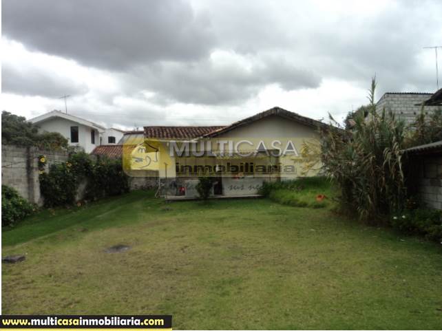 Casas con Terreno en Venta a Crédito Sector Parque de las Candelas  Cuenca-Ecuador