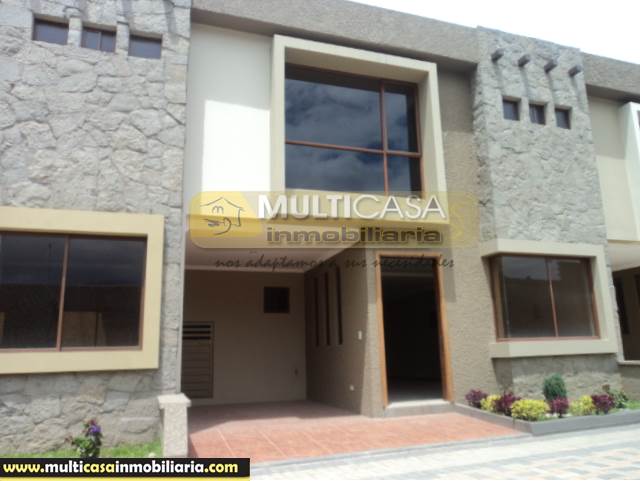 Venta de Hermosa Casa a crédito sector Narancay Bajo Cuenca-Ecuador