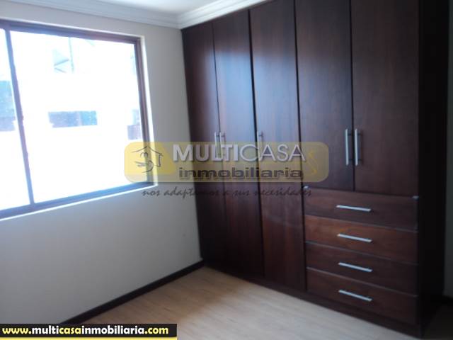 Venta de Hermosa Casa a crédito sector Narancay Bajo Cuenca-Ecuador