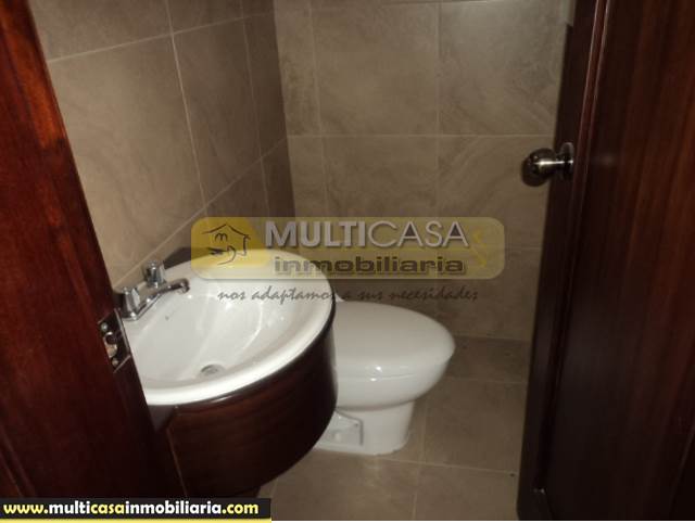 Venta de Hermosa Casa a crédito sector Narancay Bajo Cuenca-Ecuador