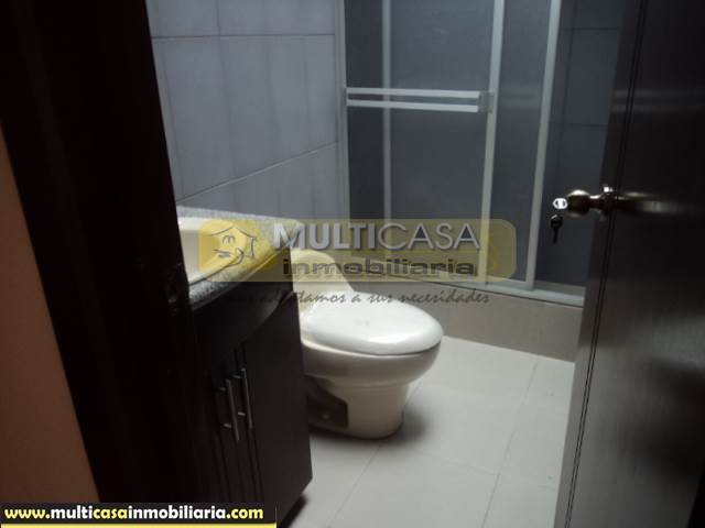 Venta de Hermosa Casa a crédito sector Nuevo Mall de Racar Cuenca-Ecuador