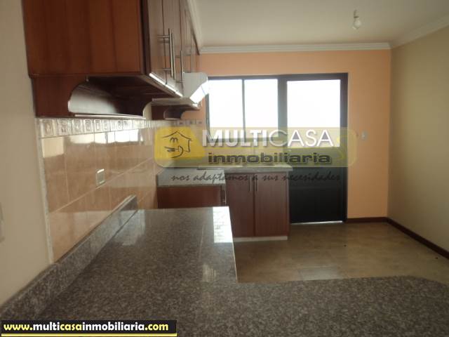 Venta de Hermosa Casa por estrenar  Sector Arenal Alto Cuenca - Ecuador