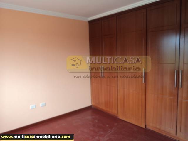 Venta de Hermosa Casa por estrenar  Sector Arenal Alto Cuenca - Ecuador