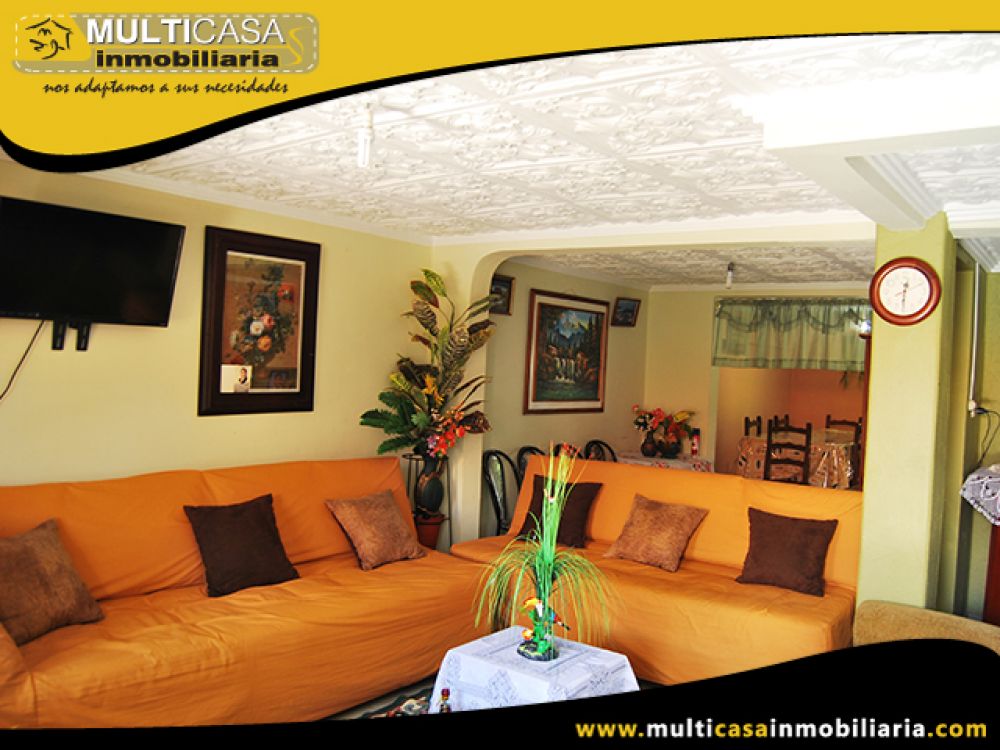 Casa Comercial de Tres departamentos en Venta a Crédito Sector Las Orquídeas Cuenca - Ecuador