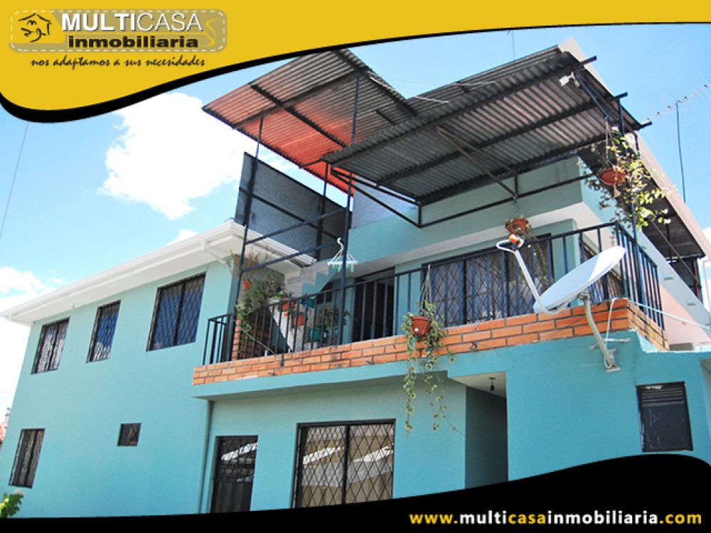 Casa Comercial de Tres departamentos en Venta a Crédito Sector Las Orquídeas Cuenca - Ecuador