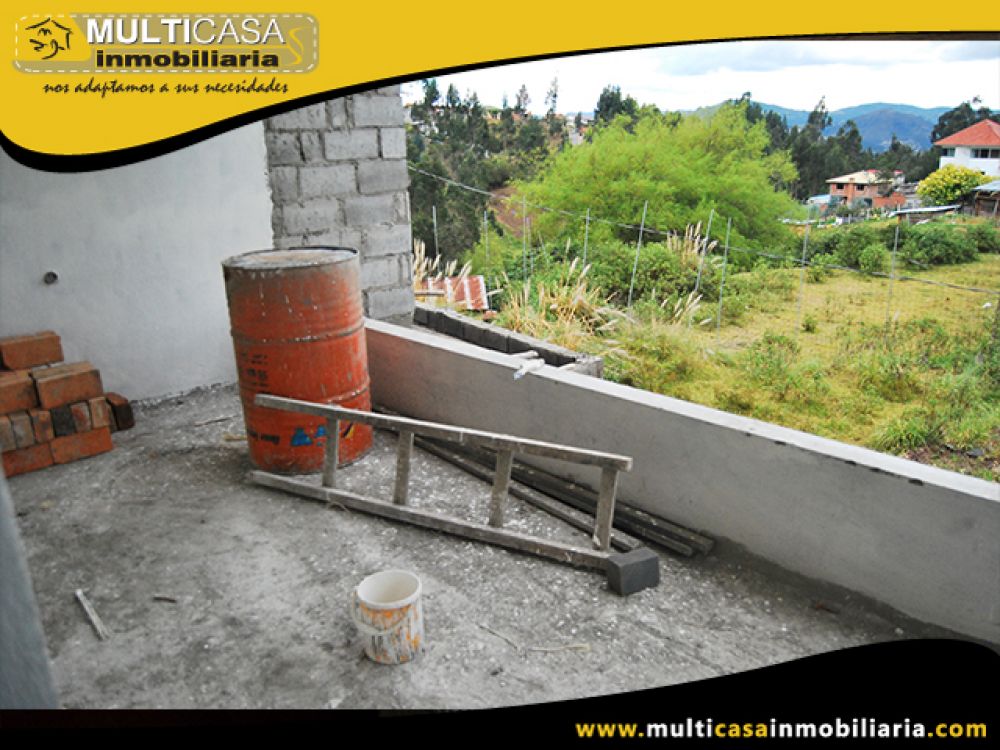 Casa con Departamento en Venta a Crédito por Terminar Sector San Jose de Balzay Cuenca-Ecuador