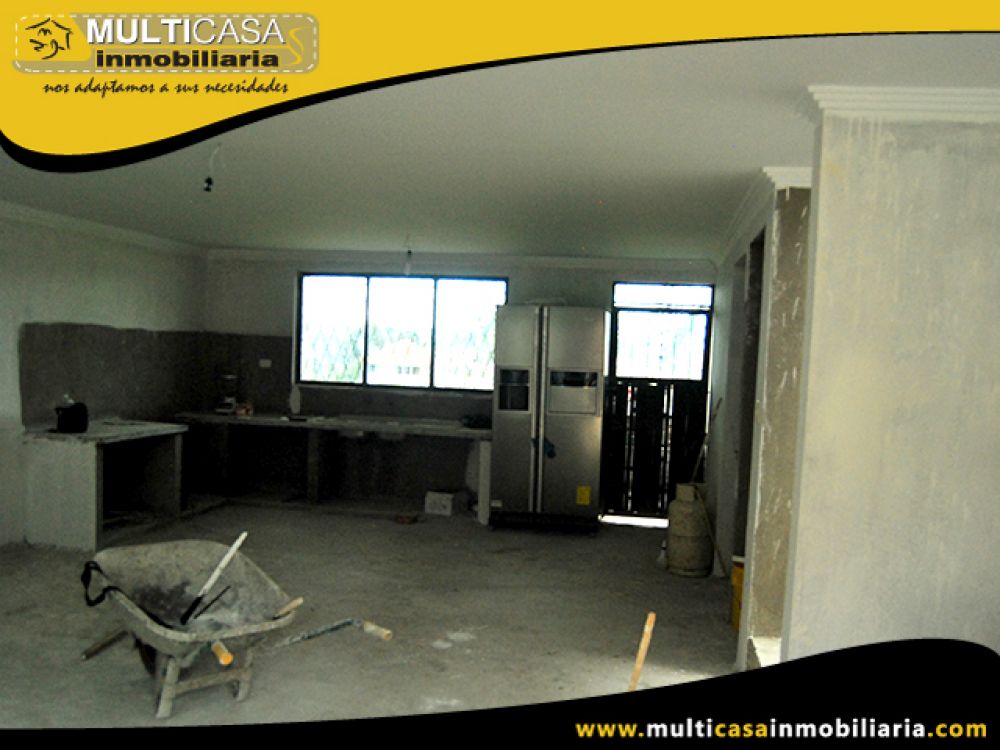 Casa con Departamento en Venta a Crédito por Terminar Sector San Jose de Balzay Cuenca-Ecuador