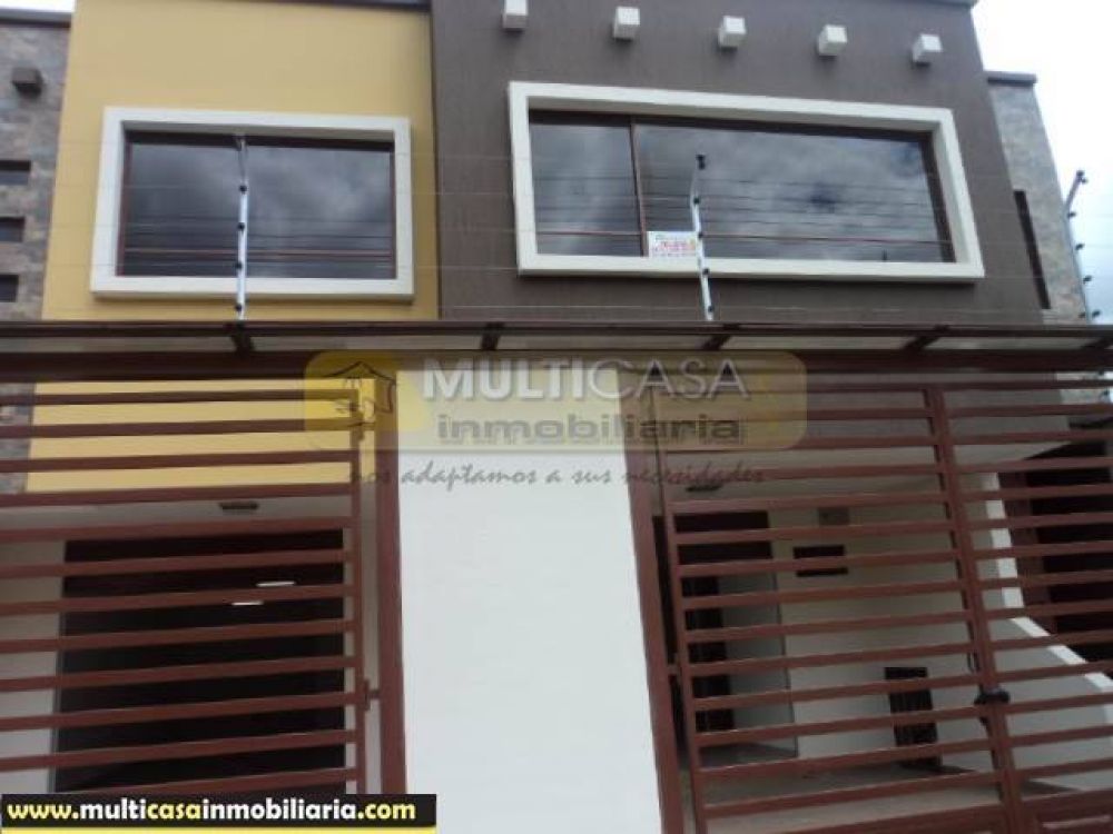 Venta de Hermosa Casa comercial a crédito, dos locales y Garaje dos vehículos sector Ciudadela Simón Bolívar Cuenca - Ecuador