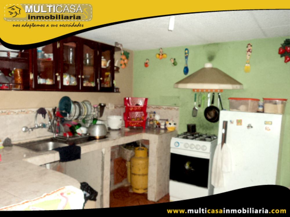 Venta a Crédito de Hermosa casa con tres Departamentos sector  El Valle  Cuenca-Ecuador