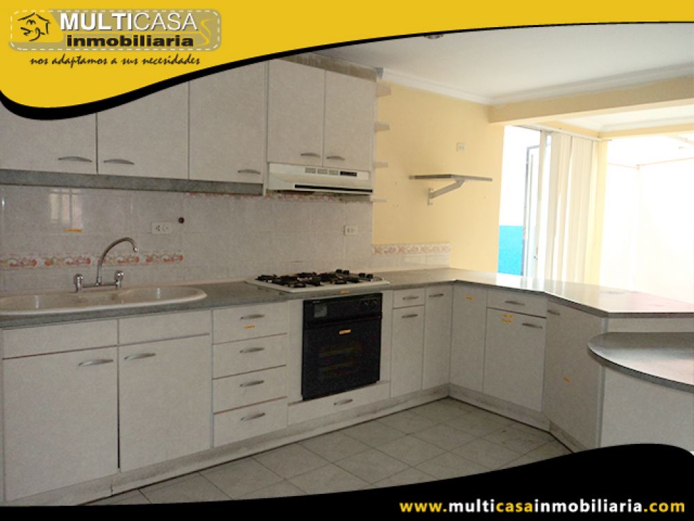 Casa Comercial en Arriendo Calle Aurelio Aguilar y Av. Solano  Cuenca-Ecuador