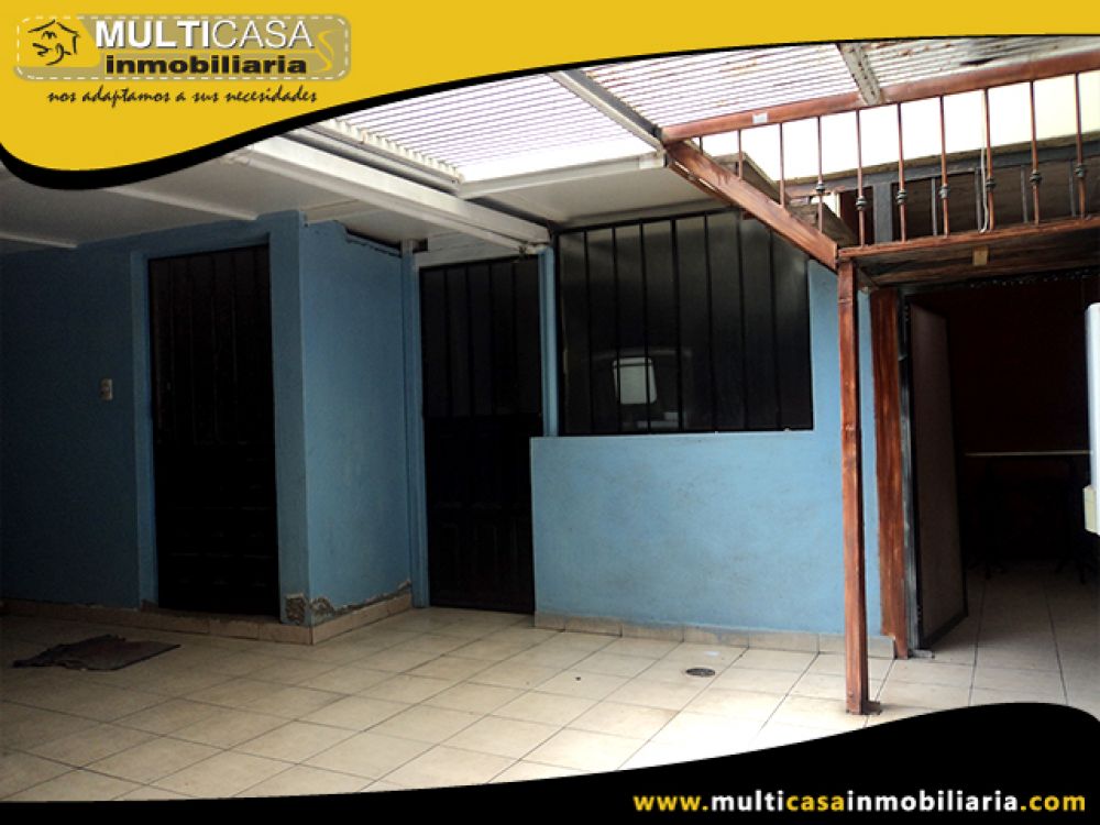 Venta a crédito de Hermosa Casa Rentera de tres departamentos, local comercial Sector  Primero de Mayo Cuenca-Ecuador