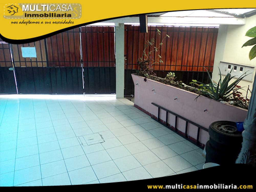 Venta a crédito de Hermosa Casa Rentera de tres departamentos, local comercial Sector  Primero de Mayo Cuenca-Ecuador