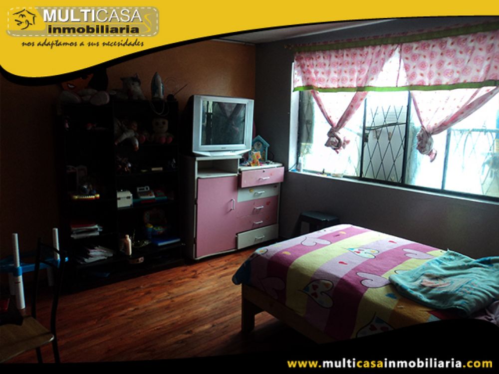 Venta a crédito de Hermosa Casa Rentera de tres departamentos, local comercial Sector  Primero de Mayo Cuenca-Ecuador