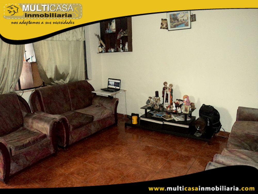 Venta a crédito de Hermosa Casa Rentera de tres departamentos, local comercial Sector  Primero de Mayo Cuenca-Ecuador