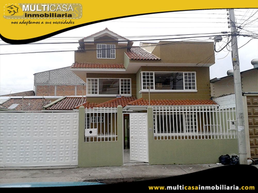 Venta de Hermosa Casa a crédito de tres pisos, Garaje tres vehículos Sector Totoracocha  Cuenca-Ecuador